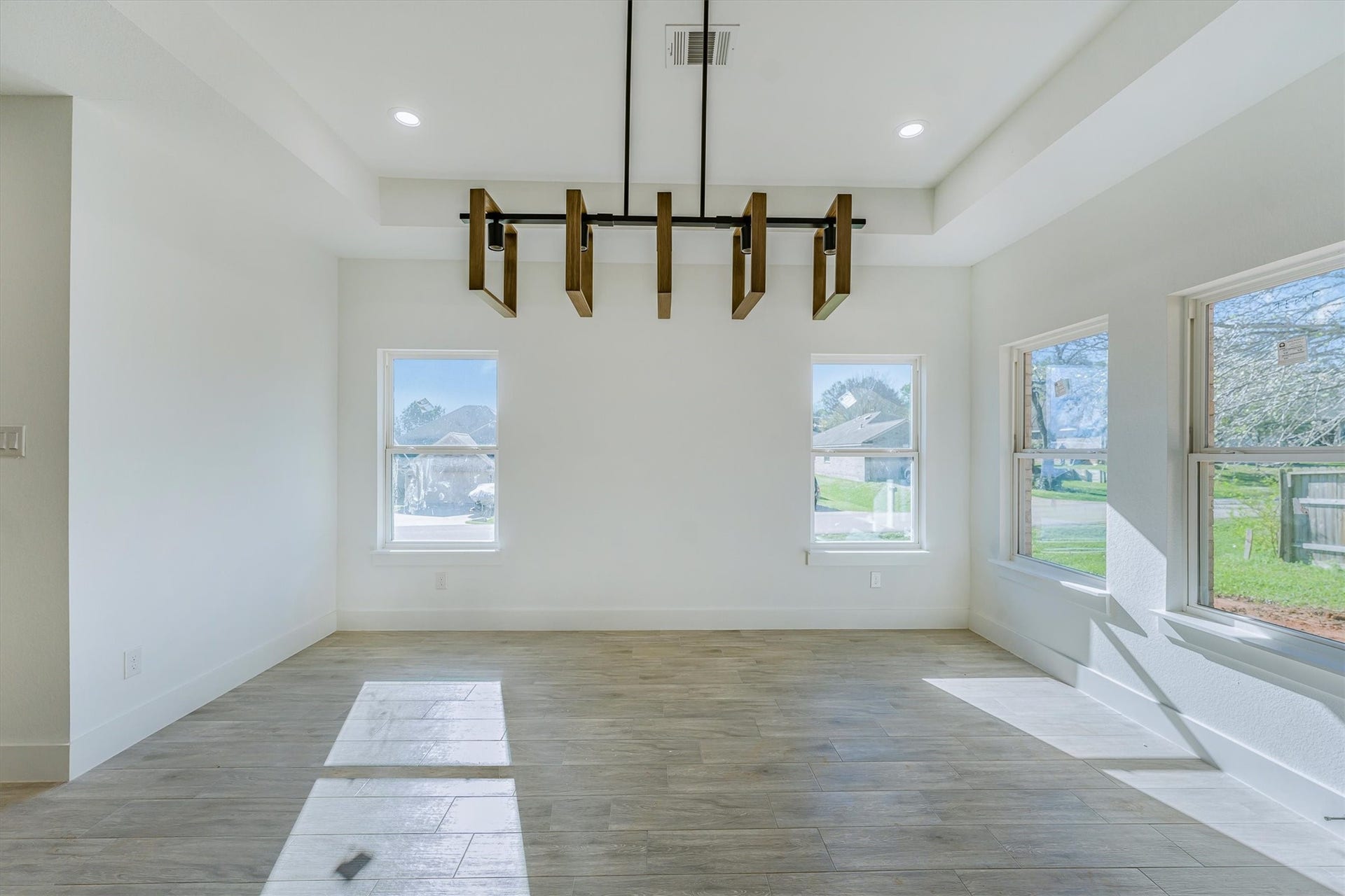 10703 Hillside Drive, Montgomery, TX 77356 10703 Hillside Drive, Montgomery, TX 77356