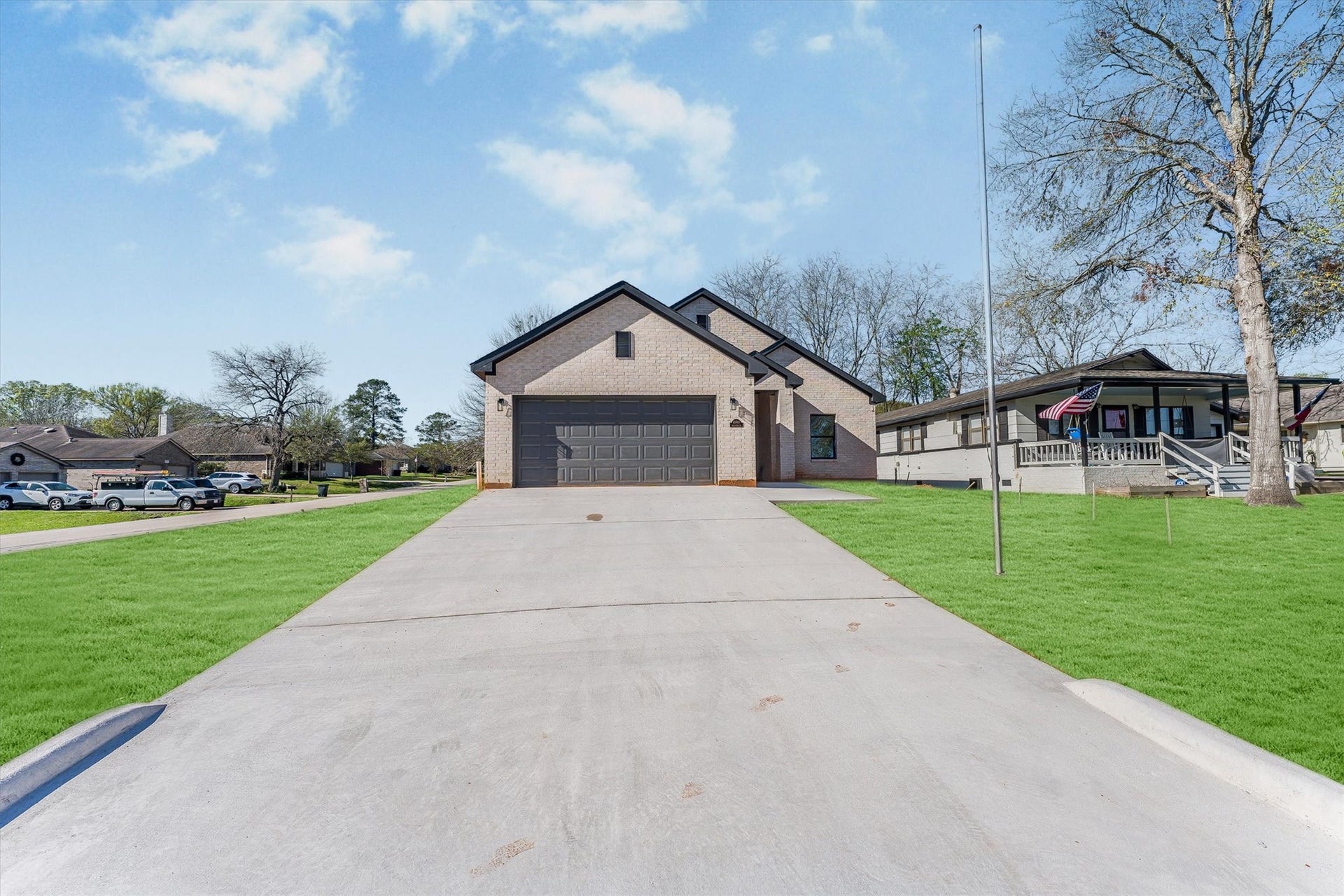 10703 Hillside Drive, Montgomery, TX 77356 10703 Hillside Drive, Montgomery, TX 77356