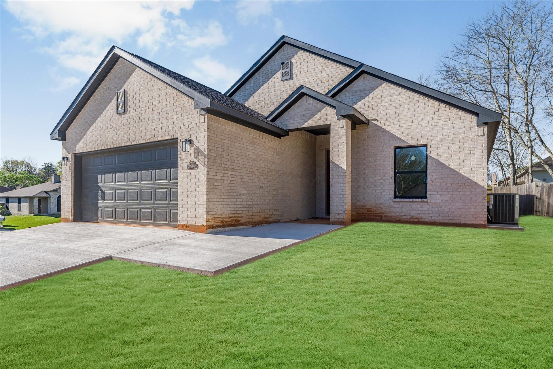 10703 Hillside Drive, Montgomery, TX 77356 10703 Hillside Drive, Montgomery, TX 77356