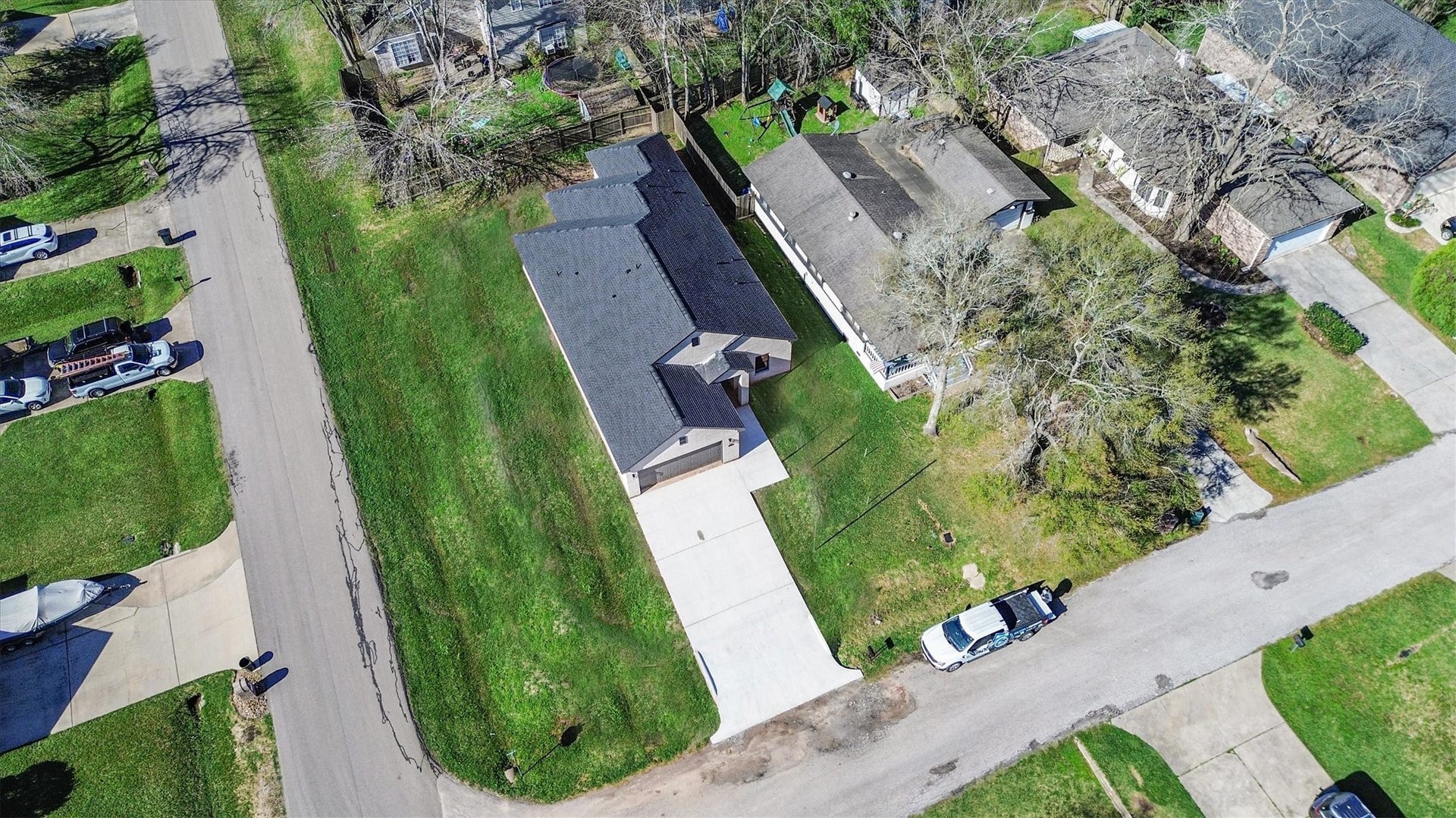 10703 Hillside Drive, Montgomery, TX 77356 10703 Hillside Drive, Montgomery, TX 77356