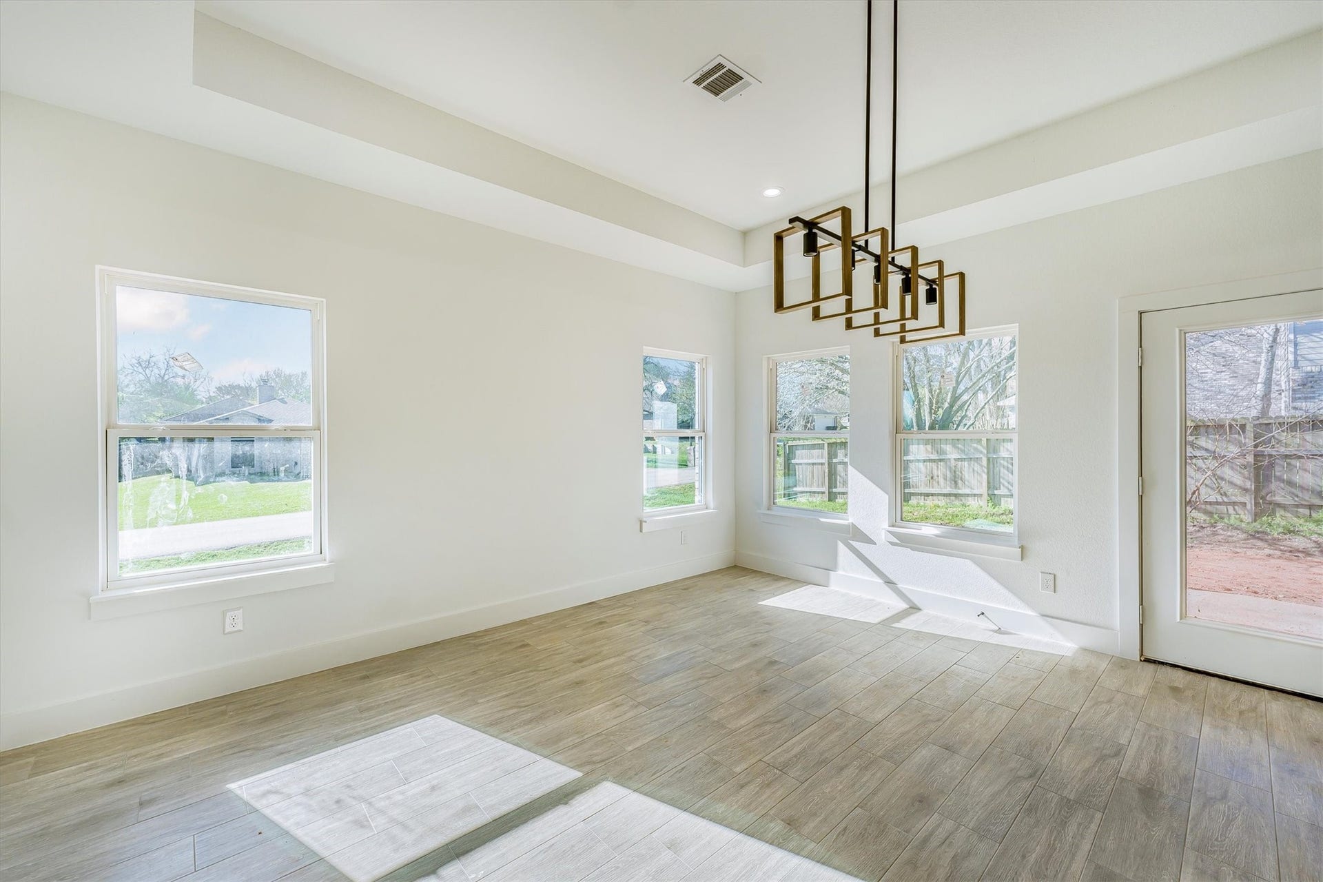 10703 Hillside Drive, Montgomery, TX 77356 10703 Hillside Drive, Montgomery, TX 77356