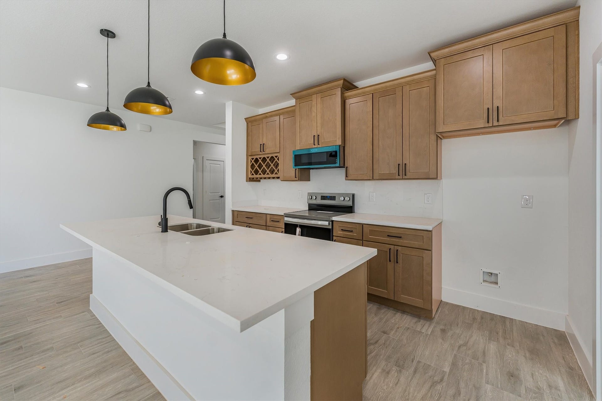 10703 Hillside Drive, Montgomery, TX 77356 10703 Hillside Drive, Montgomery, TX 77356