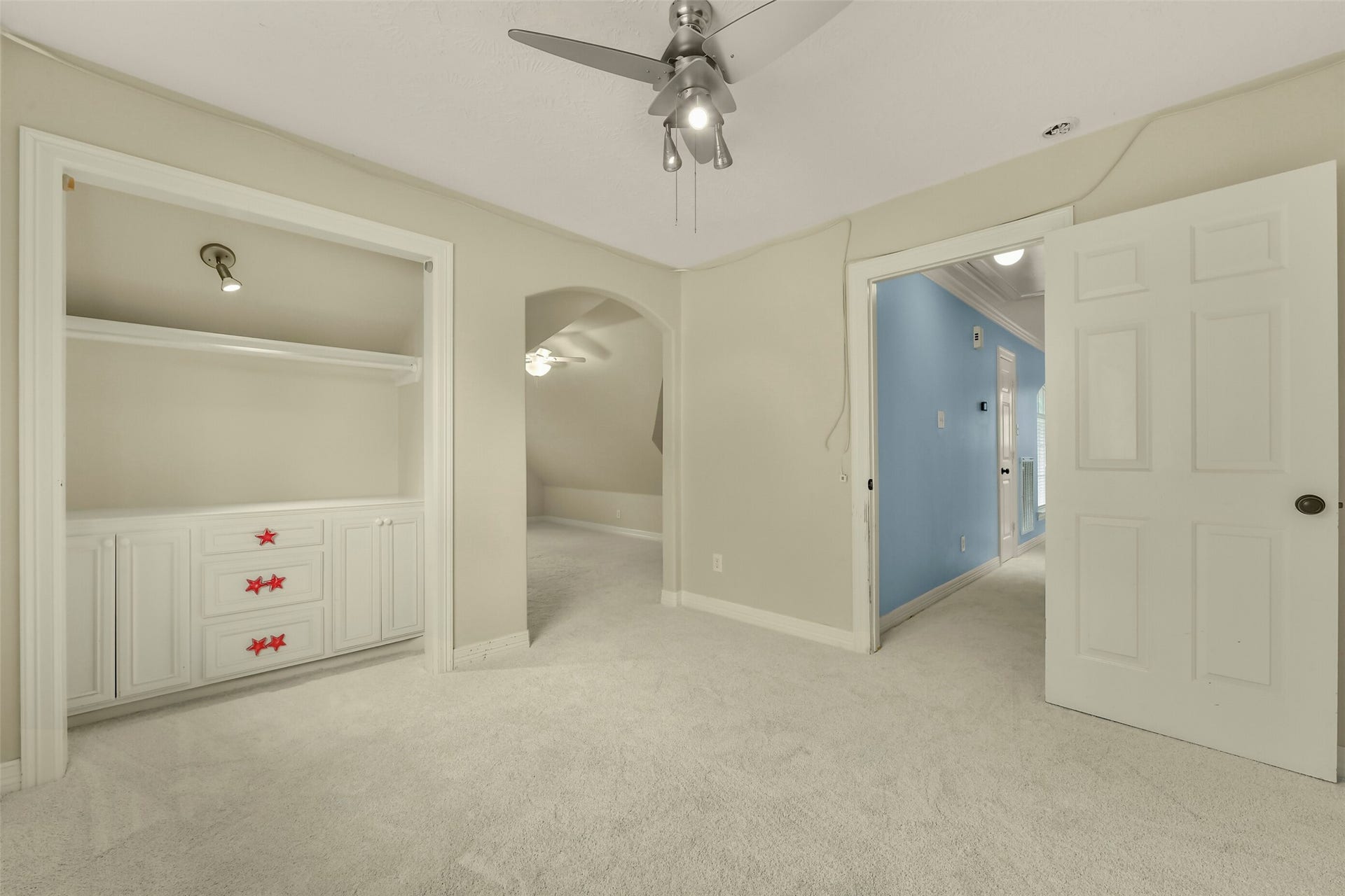 11003 Pinewood Court, La Porte, TX 77571 Secondary Bedroom 3 with extra room to the left
