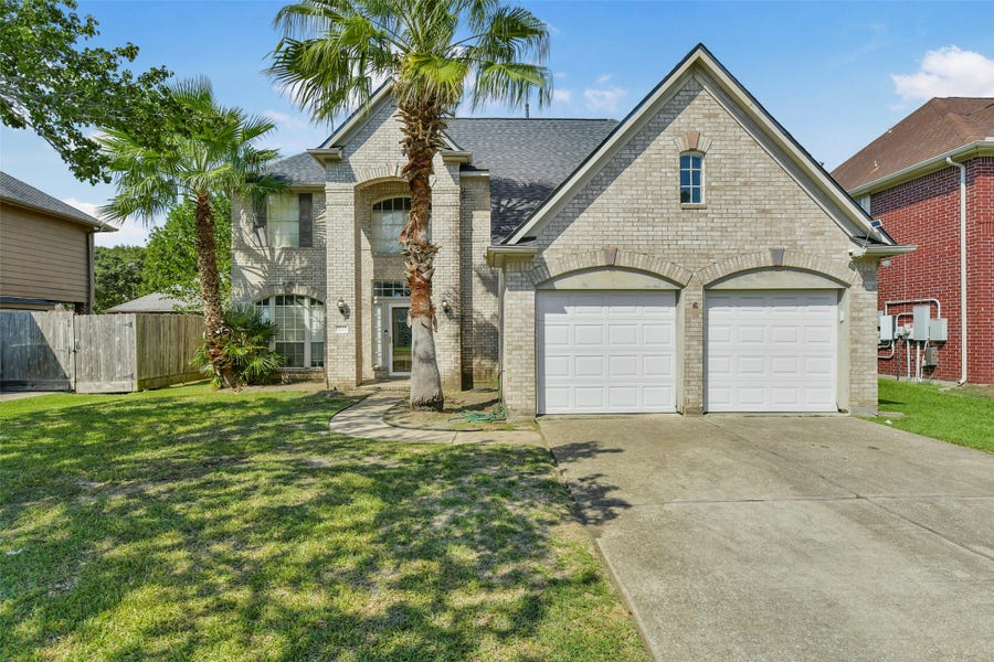 Property photo for 11003 Pinewood Court, La Porte, TX