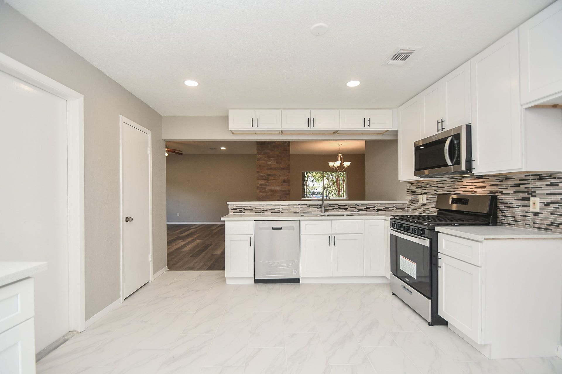 21707 Park Valley Drive, Katy, TX 77450 huge kitchen