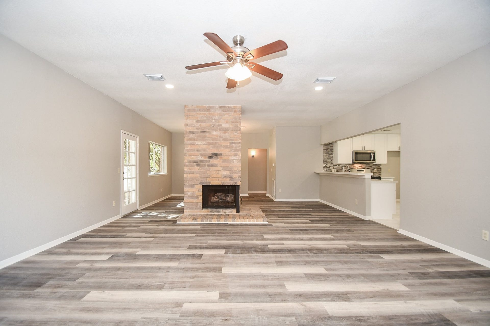 21707 Park Valley Drive, Katy, TX 77450 gorgeous flooring