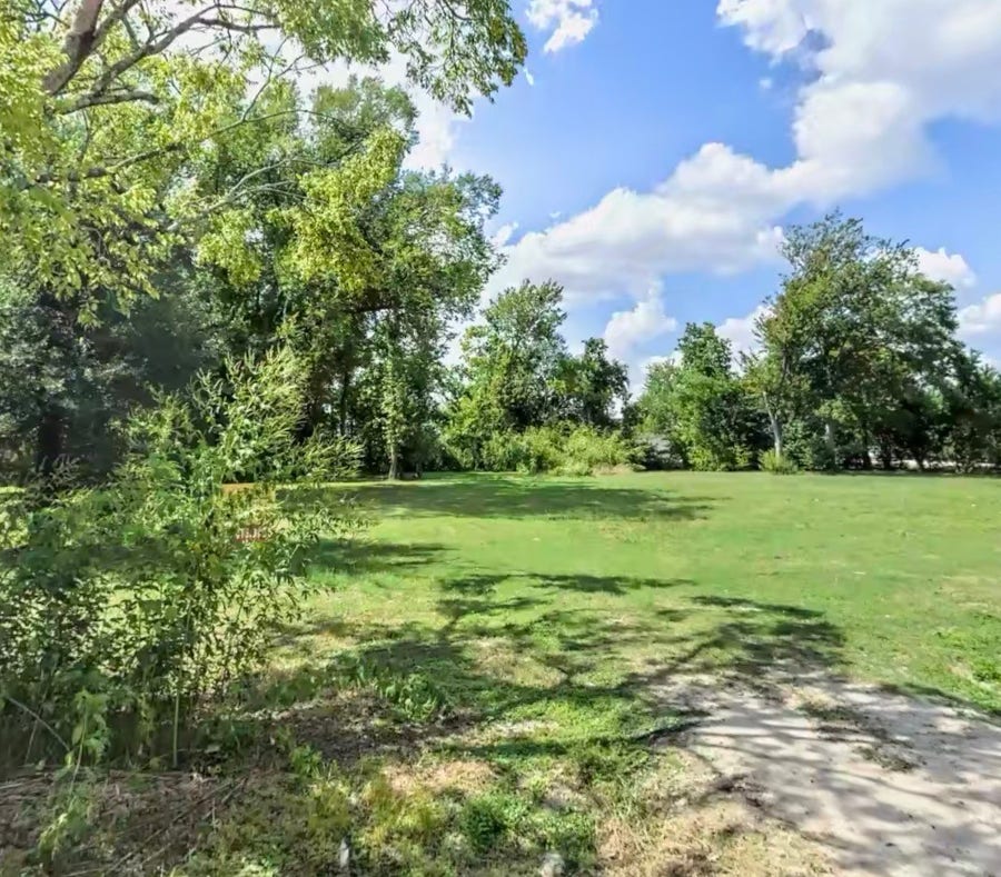 Property photo for 803 W Archer Road, Baytown, TX