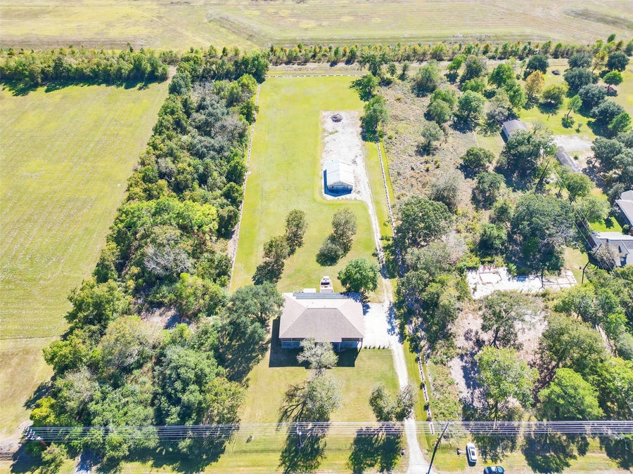 Property photo for 7502 E Wallisville Road, Baytown, TX