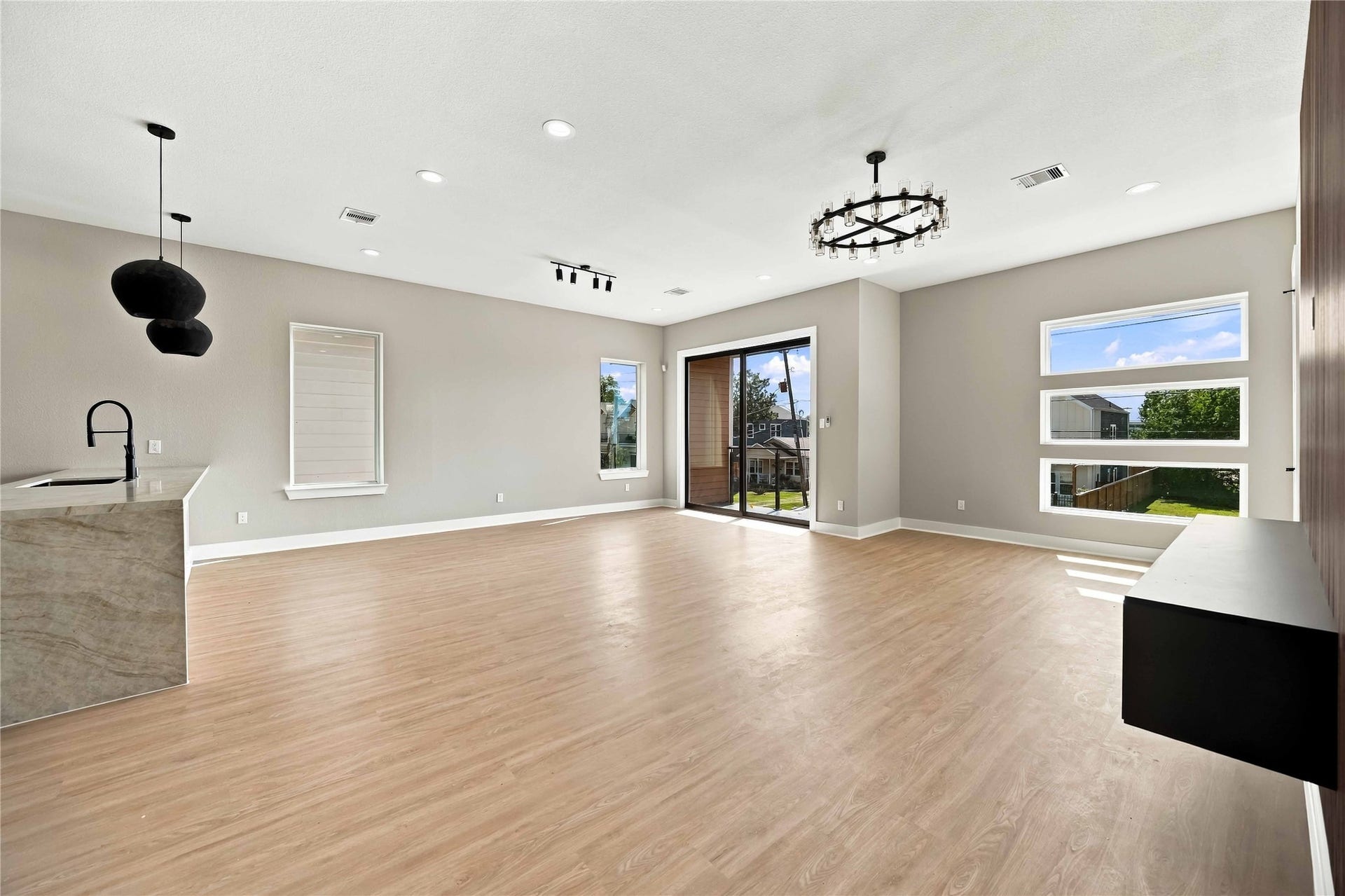 3503 Rebecca Street, #E/F, Houston, TX 77021 3503 Rebecca Street, #E/F, Houston, TX 77021