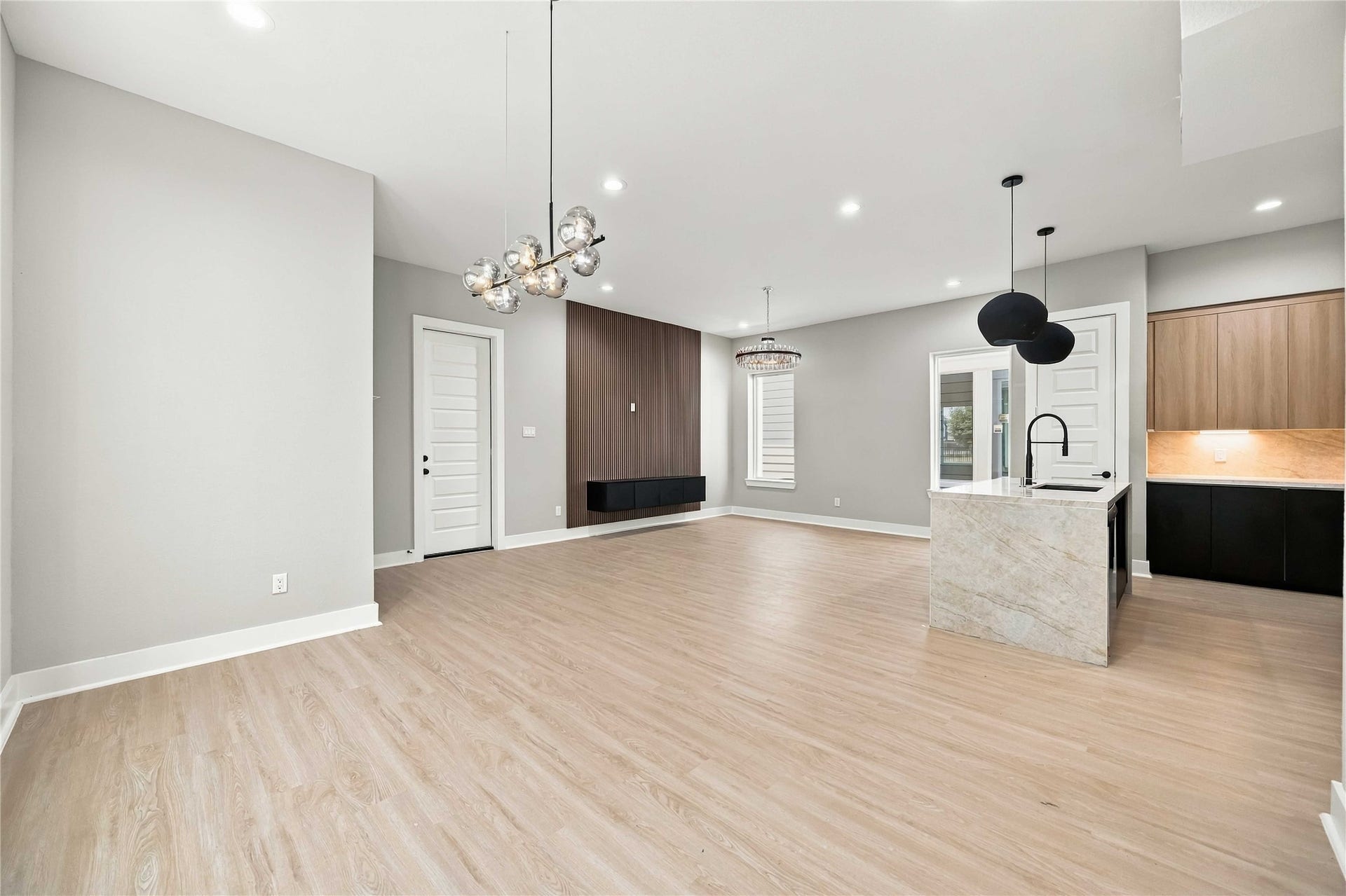 3503 Rebecca Street, #E/F, Houston, TX 77021 3503 Rebecca Street, #E/F, Houston, TX 77021