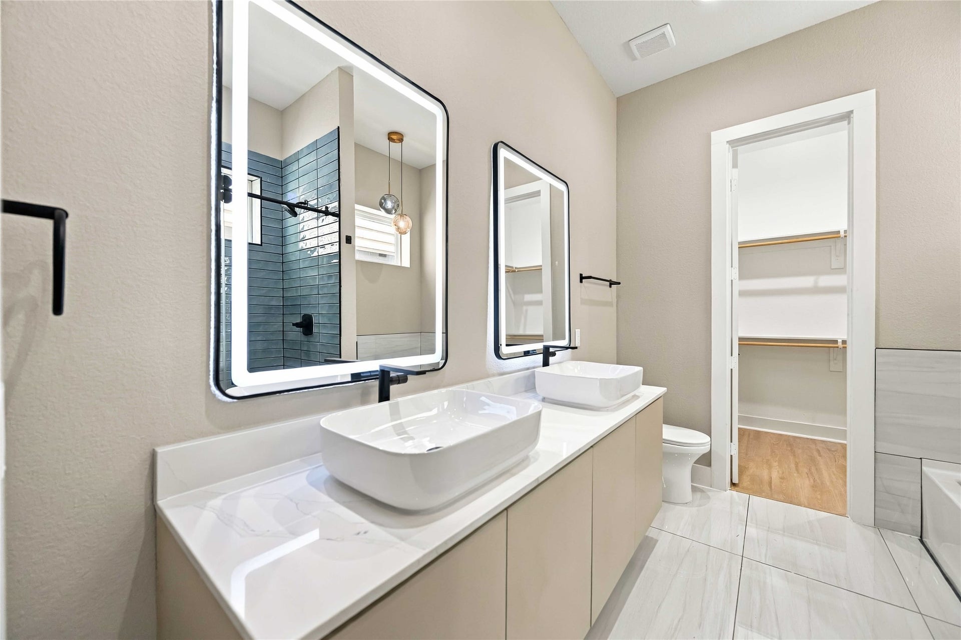 3503 Rebecca Street, #E/F, Houston, TX 77021 3503 Rebecca Street, #E/F, Houston, TX 77021