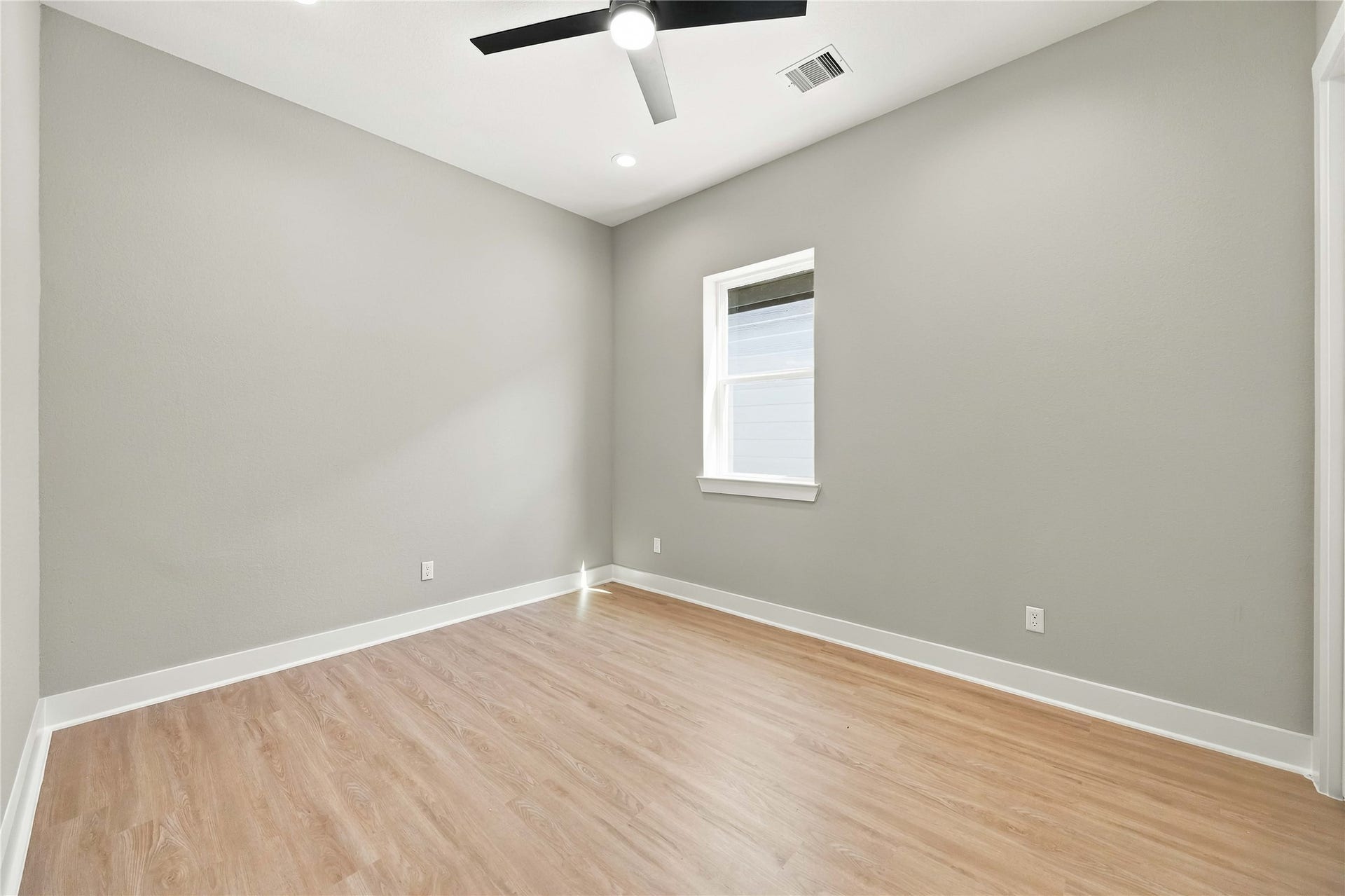 3503 Rebecca Street, #E/F, Houston, TX 77021 3503 Rebecca Street, #E/F, Houston, TX 77021