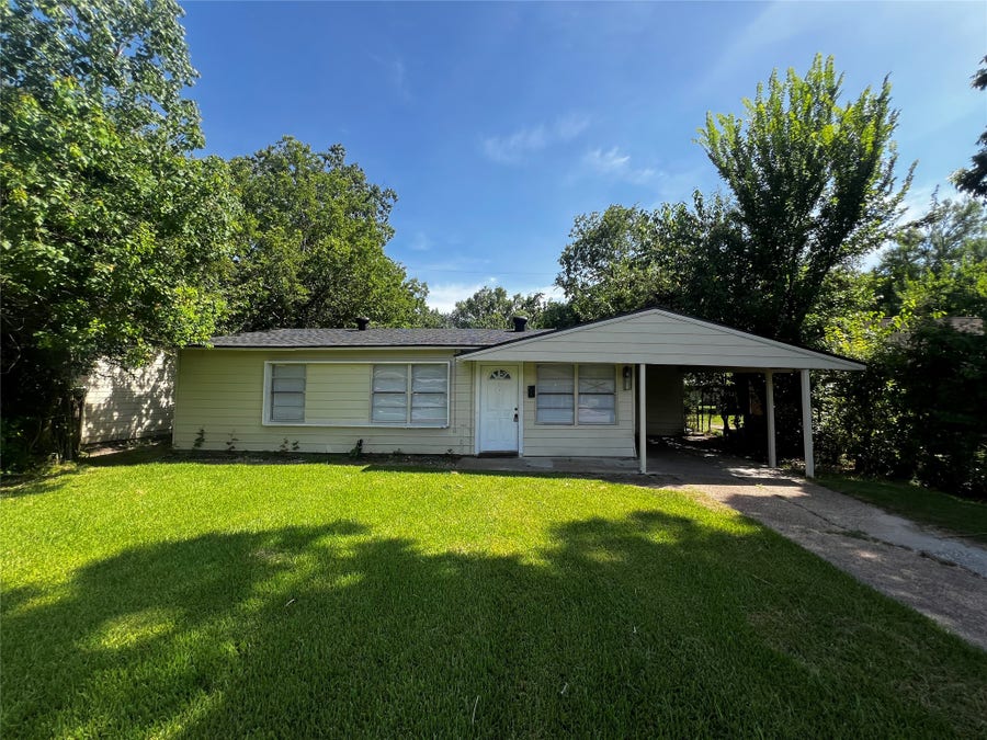 Property photo for 5402 Lyndhurst Drive, Houston, TX