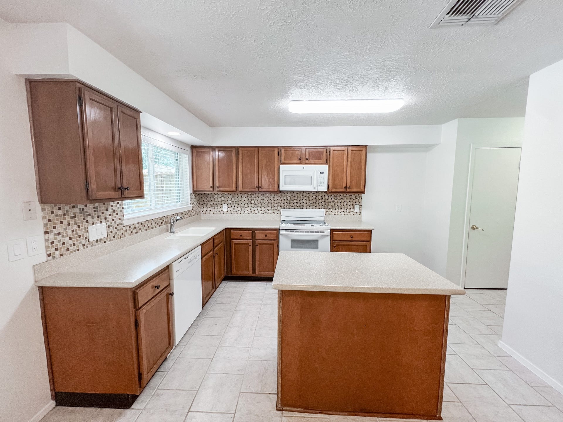 347 Elder Vista Drive, Houston, TX 77598 A fridge is being included, photo to follow