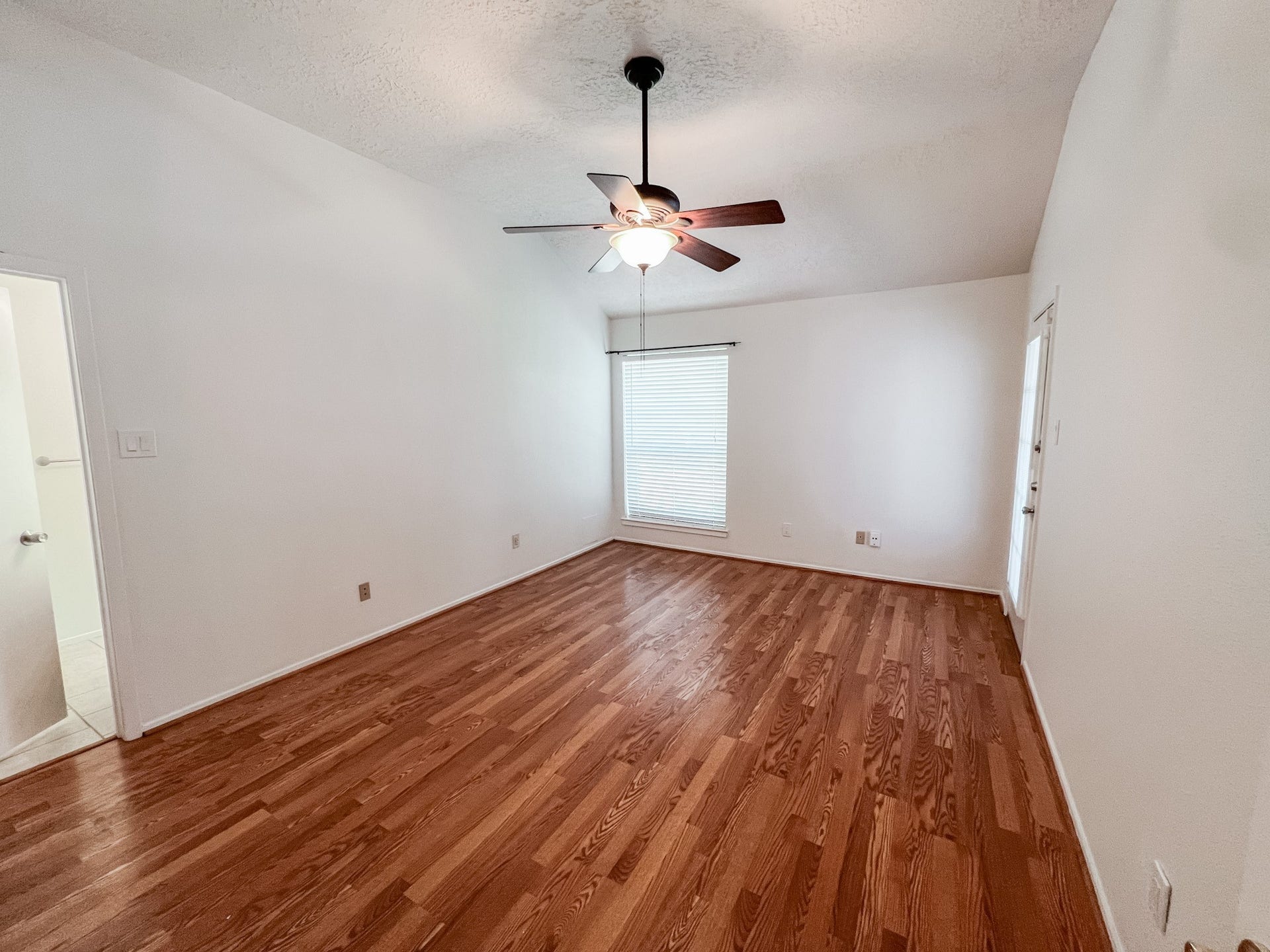 347 Elder Vista Drive, Houston, TX 77598 347 Elder Vista Drive, Houston, TX 77598