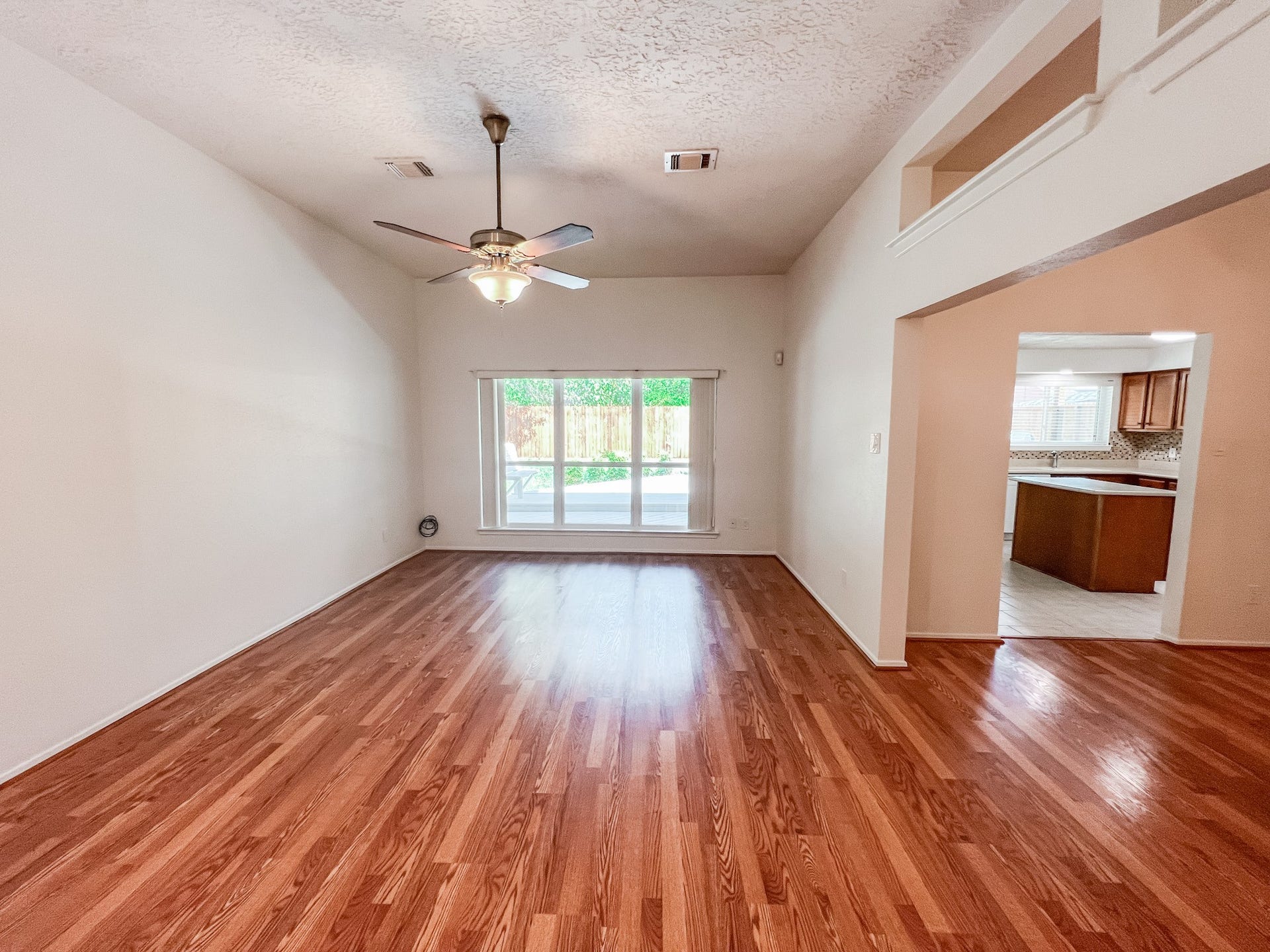 347 Elder Vista Drive, Houston, TX 77598 347 Elder Vista Drive, Houston, TX 77598