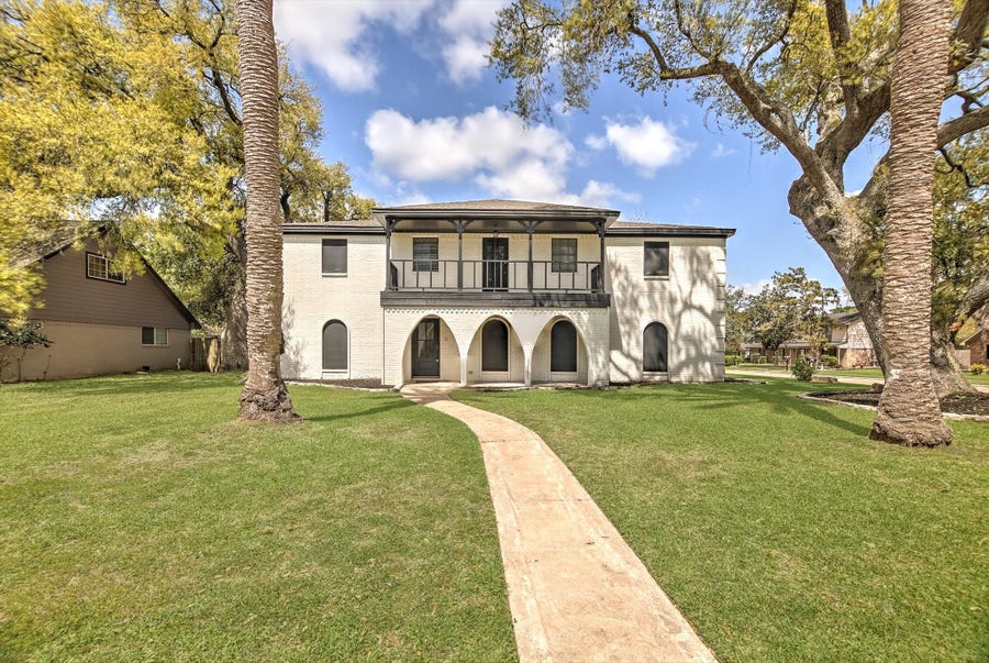 Property photo for 113 Rose Trail, Lake Jackson, TX