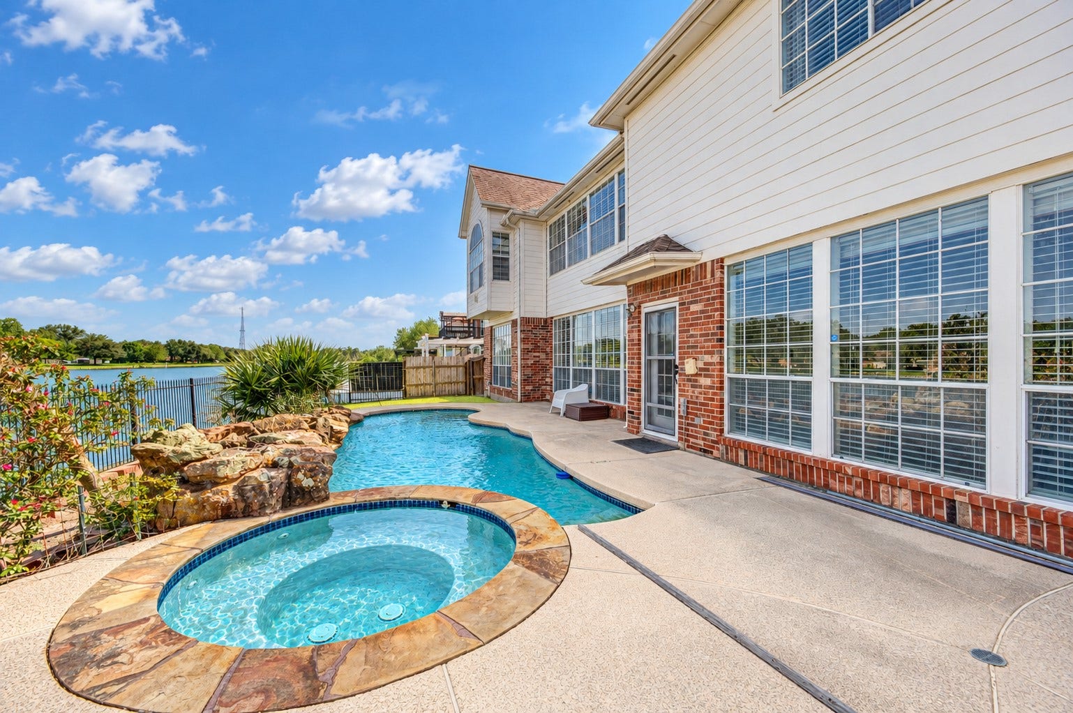 1907 Waterside Drive, Missouri City, TX 77459 1907 Waterside Drive, Missouri City, TX 77459