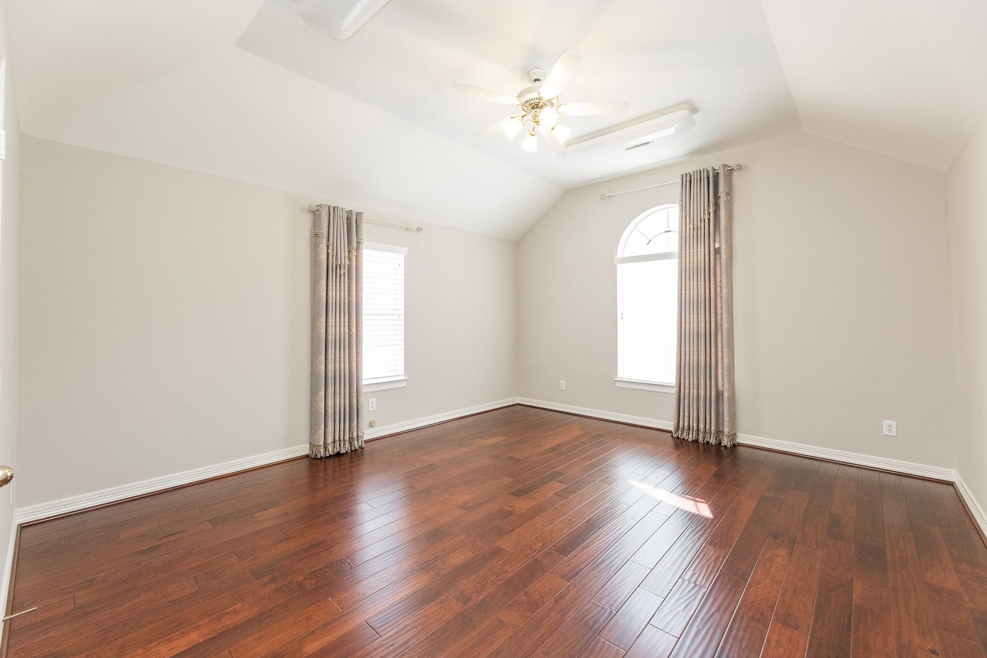 1907 Waterside Drive, Missouri City, TX 77459 1907 Waterside Drive, Missouri City, TX 77459