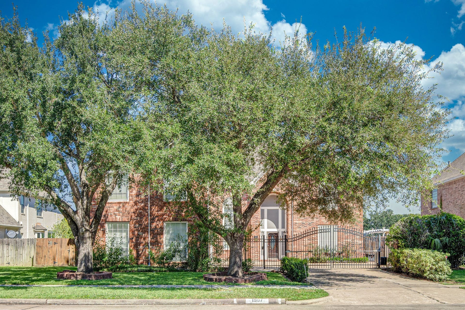 1907 Waterside Drive, Missouri City, TX 77459 1907 Waterside Drive, Missouri City, TX 77459