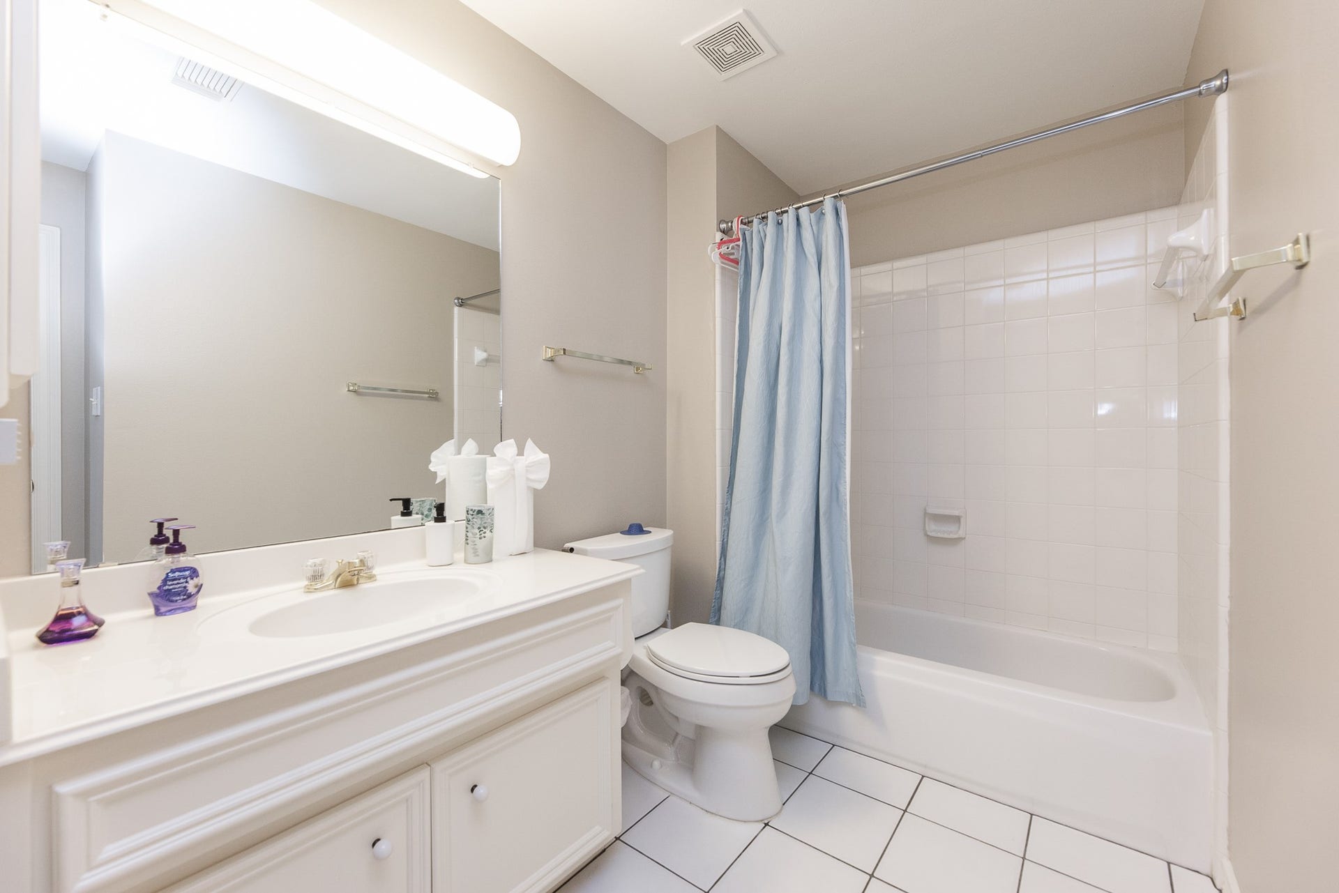 1907 Waterside Drive, Missouri City, TX 77459 1907 Waterside Drive, Missouri City, TX 77459