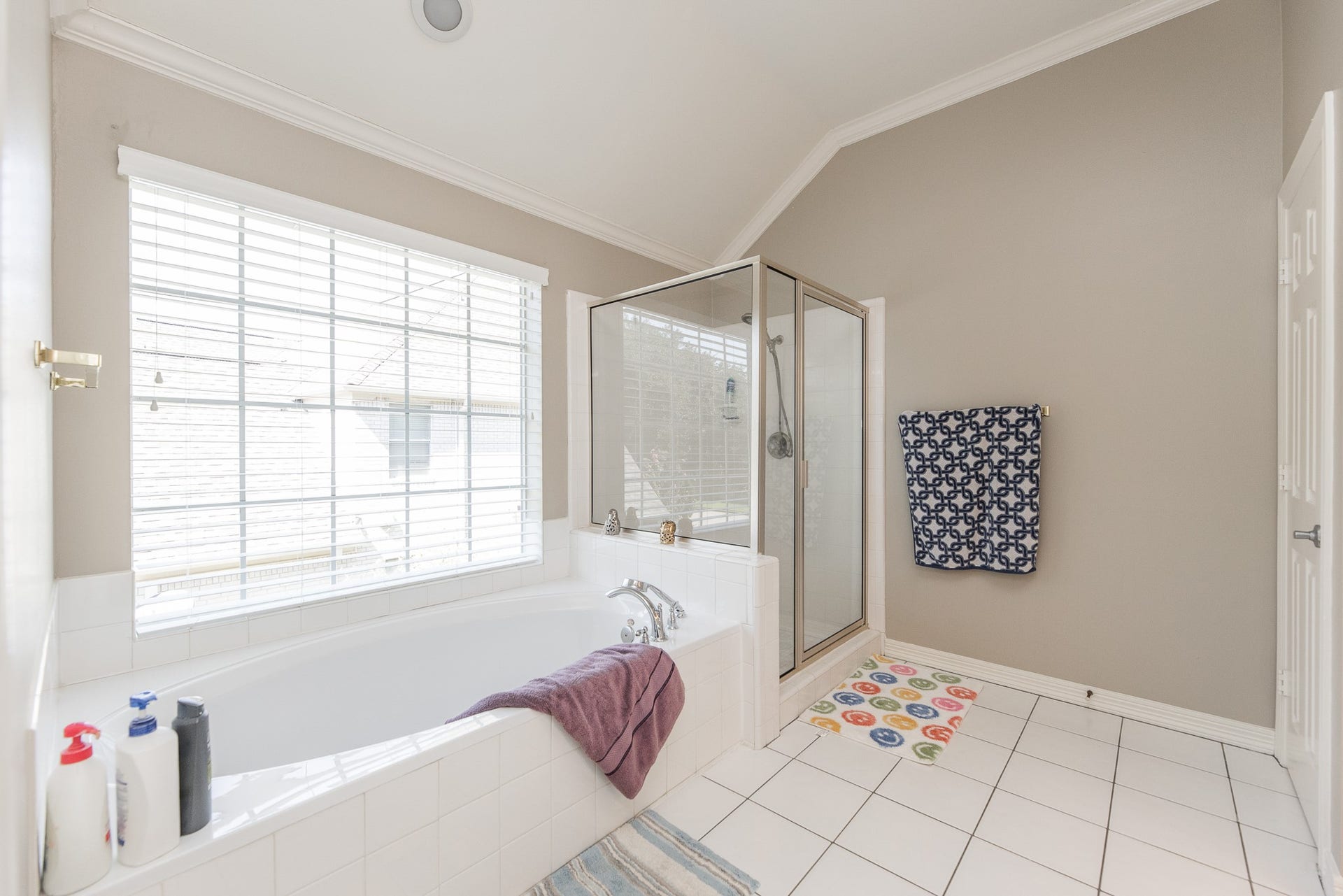 1907 Waterside Drive, Missouri City, TX 77459 1907 Waterside Drive, Missouri City, TX 77459