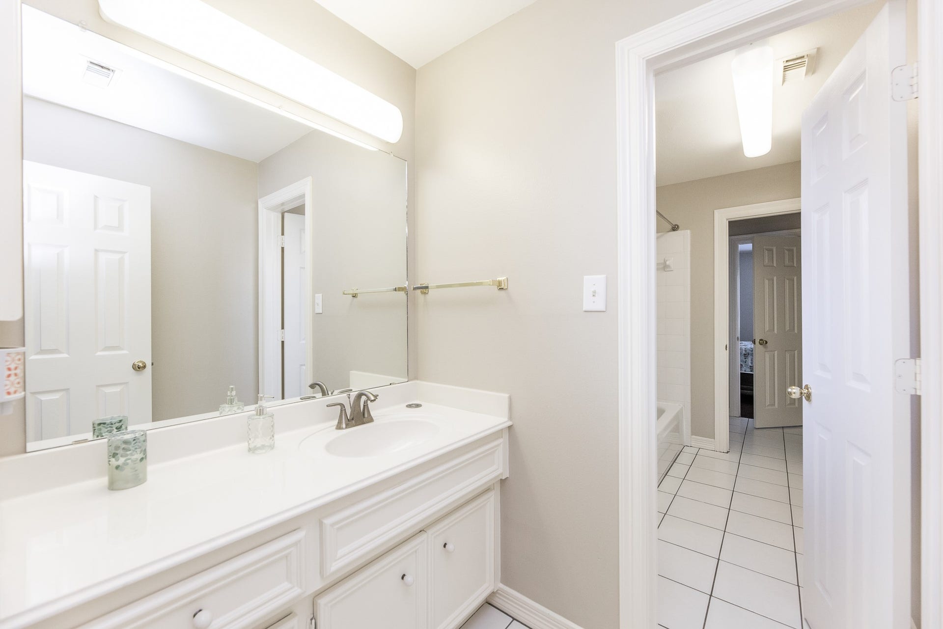 1907 Waterside Drive, Missouri City, TX 77459 1907 Waterside Drive, Missouri City, TX 77459