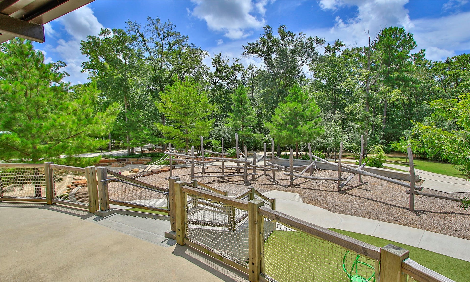 208 Sunbeam Glade Court, Willis, TX 77318 Community photos