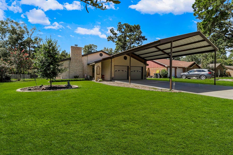 Property photo for 415 Northwood Drive, Conroe, TX