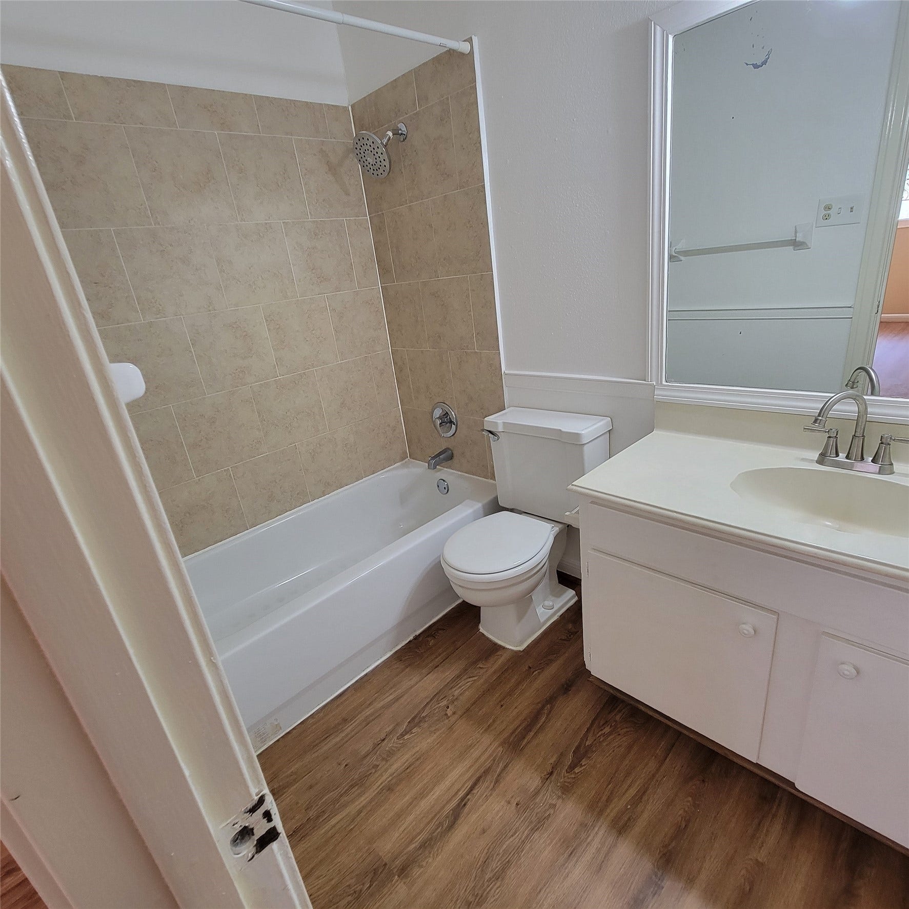 5212 Arboles Drive, #B, Houston, TX 77035 5212 Arboles Drive, #B, Houston, TX 77035