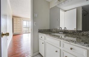 823 S Ripple Creek Drive, Houston, TX 77057 823 S Ripple Creek Drive, Houston, TX 77057