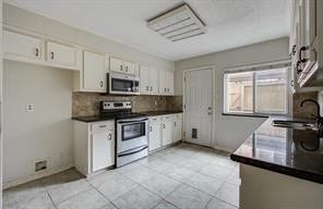 823 S Ripple Creek Drive, Houston, TX 77057 823 S Ripple Creek Drive, Houston, TX 77057