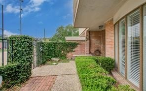 823 S Ripple Creek Drive, Houston, TX 77057 823 S Ripple Creek Drive, Houston, TX 77057