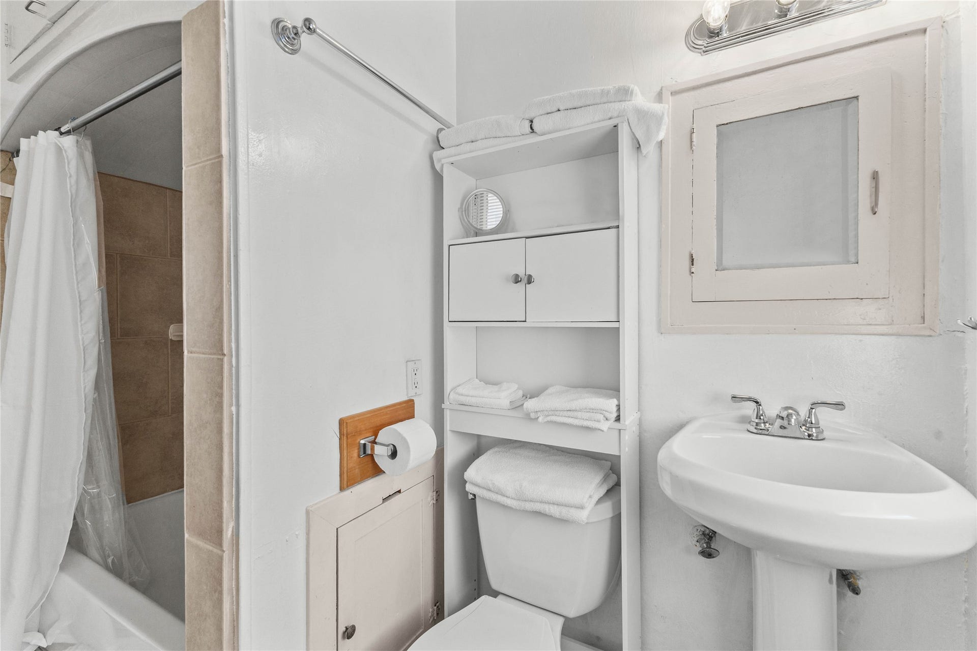 2511 Whitney, #B, Houston, TX 77006 2511 Whitney, #B, Houston, TX 77006