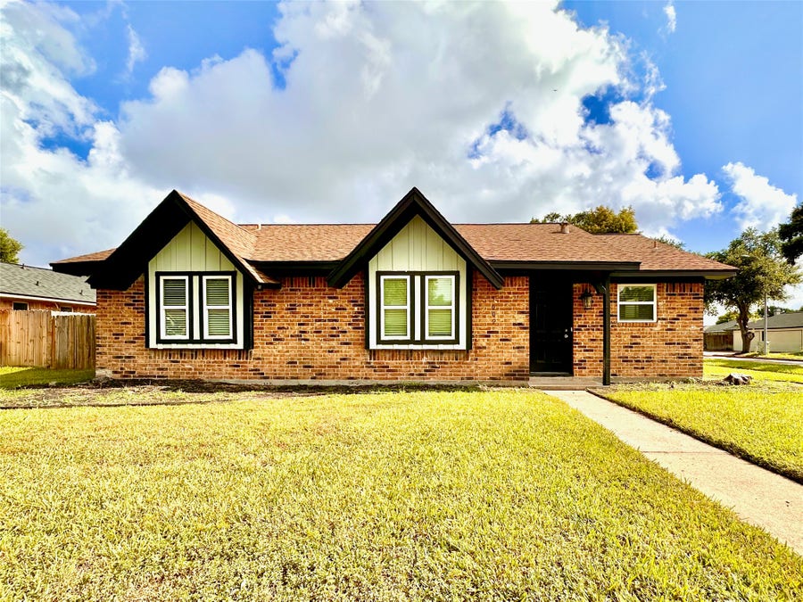 Property photo for 7002 Sandswept Lane, Houston, TX