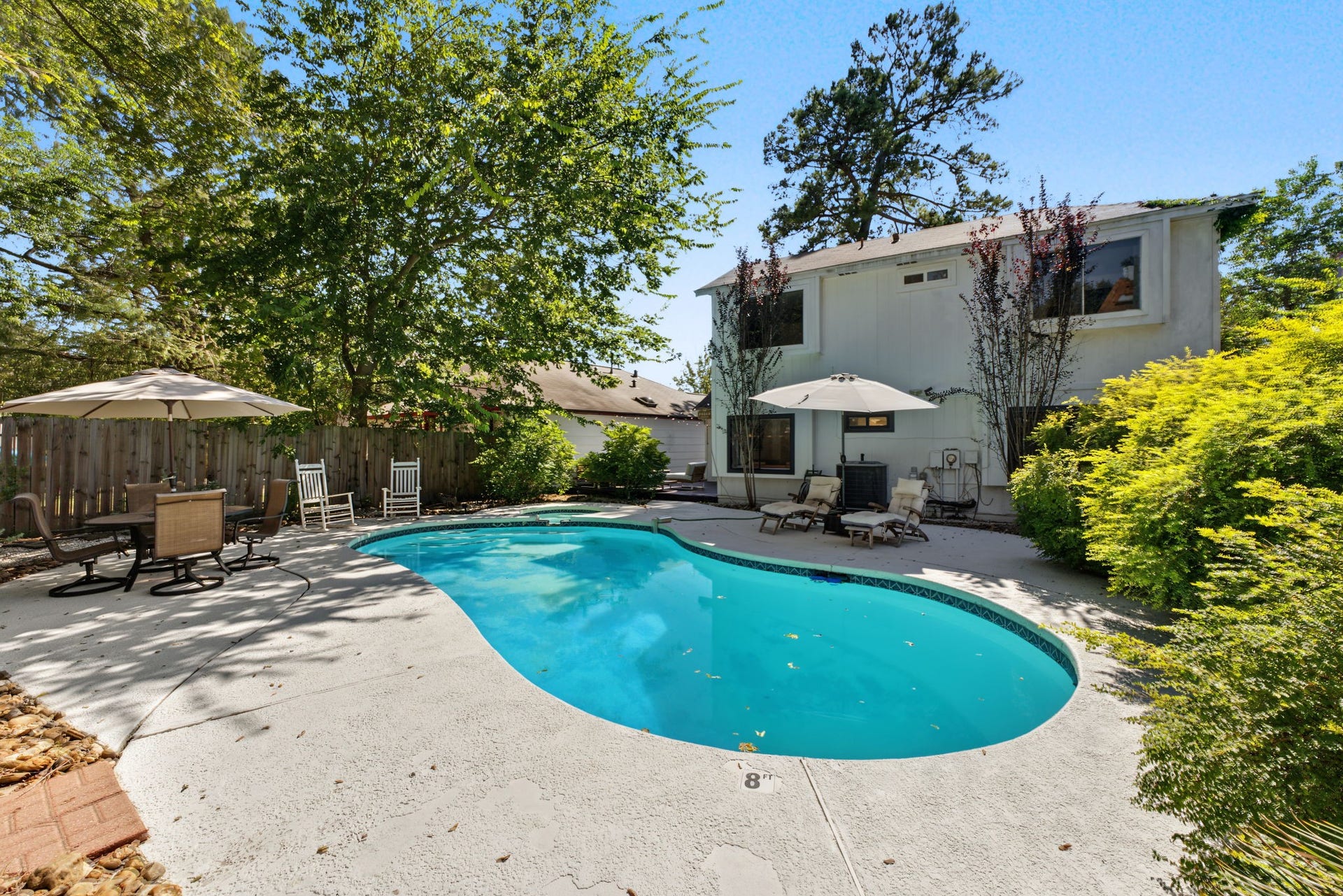 5006 Deer Point Drive, Spring, TX 77389 Zoned to Klein ISD, minutes to the Grand Parkway, I-45, the ExxonMobil campus and The Woodlands! LOW HOA!