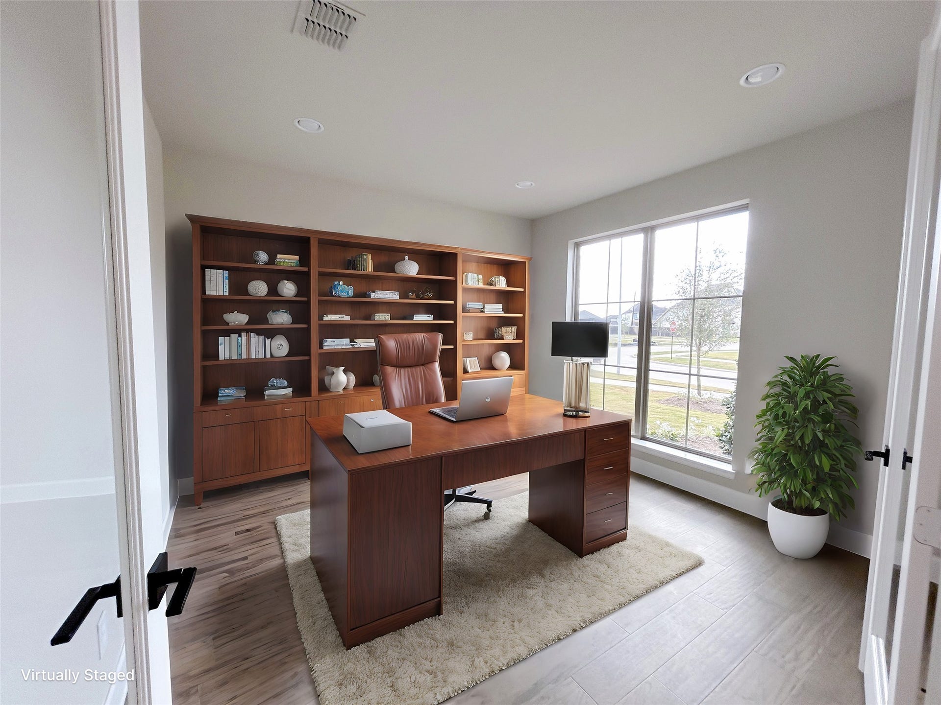 5515 Holly Hollow Lane, Fulshear, TX 77441 Virtual Staging