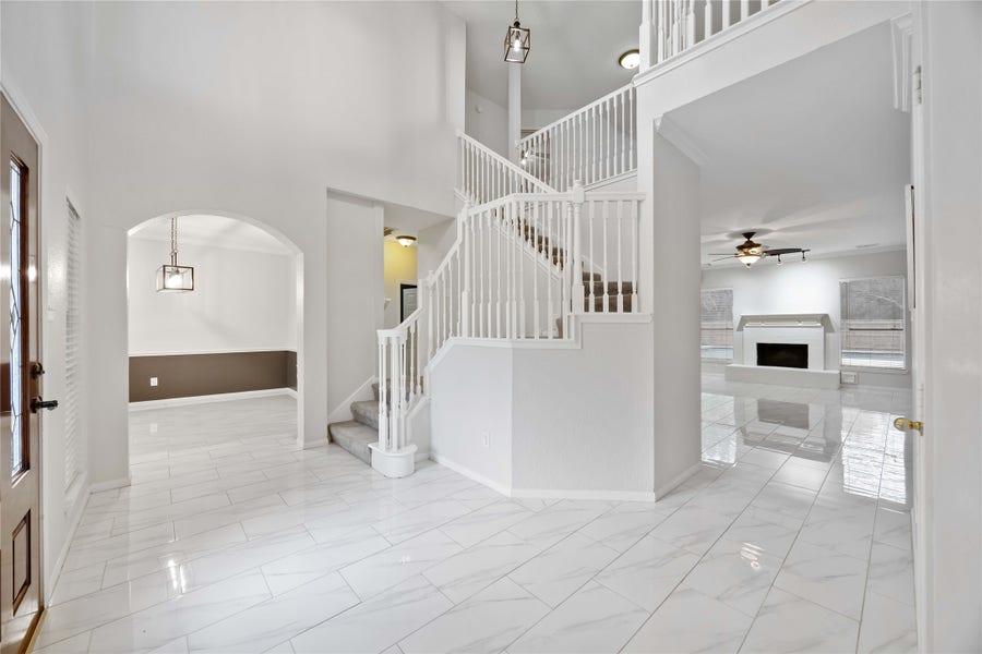 Property photo for 15 Finetta Lane, Alvin, TX