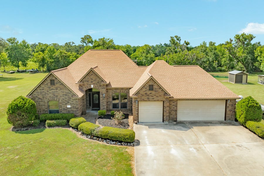 Property photo for 165 County Road 461b, Brazoria, TX