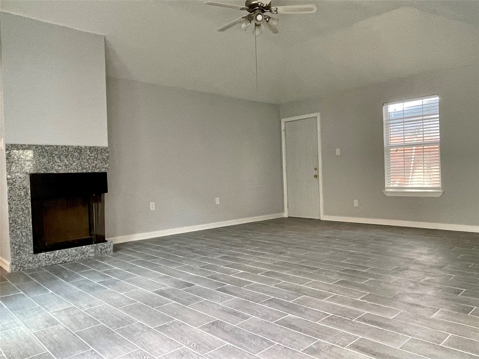 9415 Westacre Place, Houston, TX 77083 9415 Westacre Place, Houston, TX 77083
