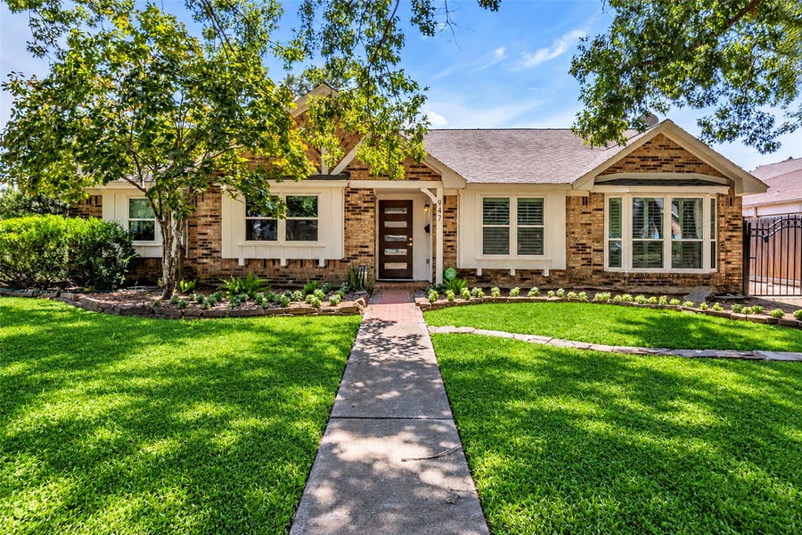 Property photo for 947 Thornton Road, Houston, TX