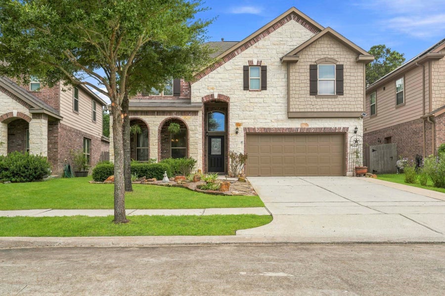 Property photo for 6014 Rivergrove Bend Drive, Humble, TX