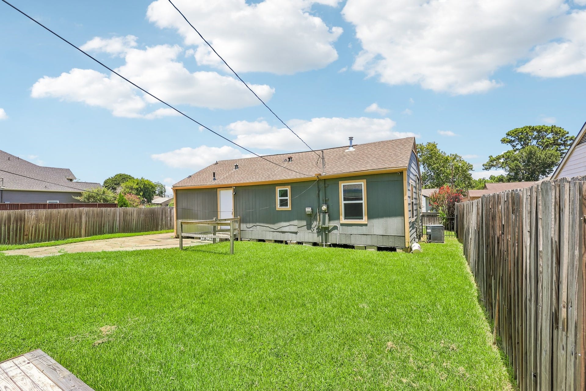 4516 Dewberry Street, Houston, TX 77021 4516 Dewberry Street, Houston, TX 77021