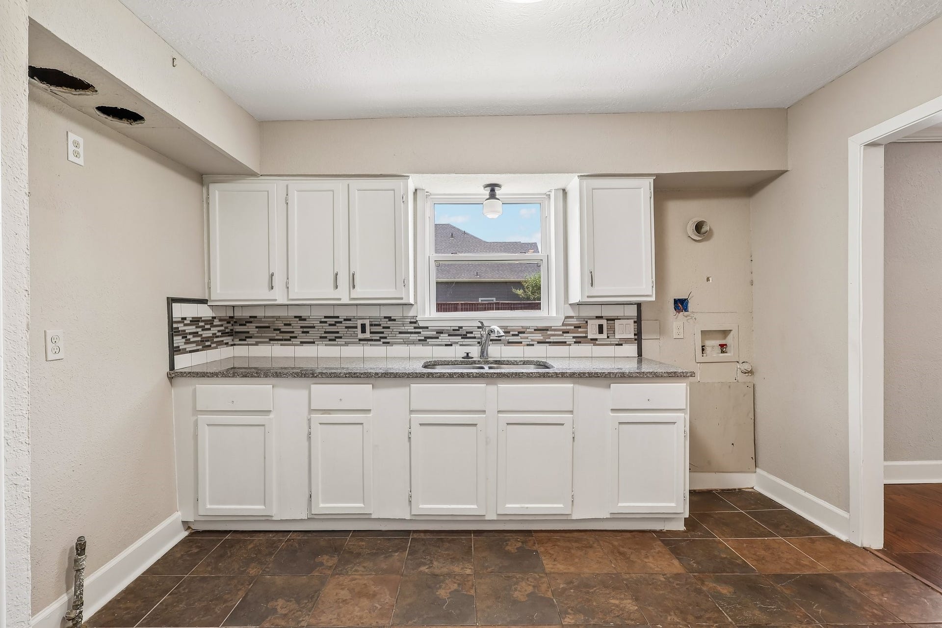 4516 Dewberry Street, Houston, TX 77021 4516 Dewberry Street, Houston, TX 77021