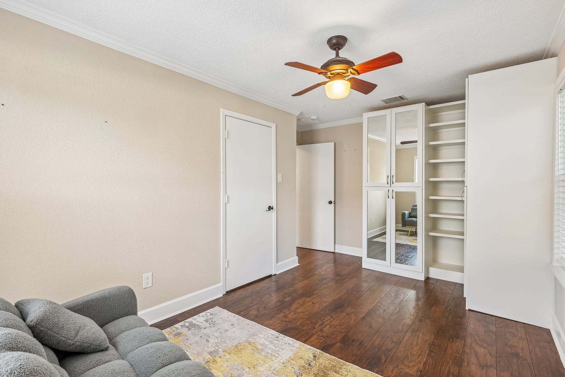 4516 Dewberry Street, Houston, TX 77021 4516 Dewberry Street, Houston, TX 77021