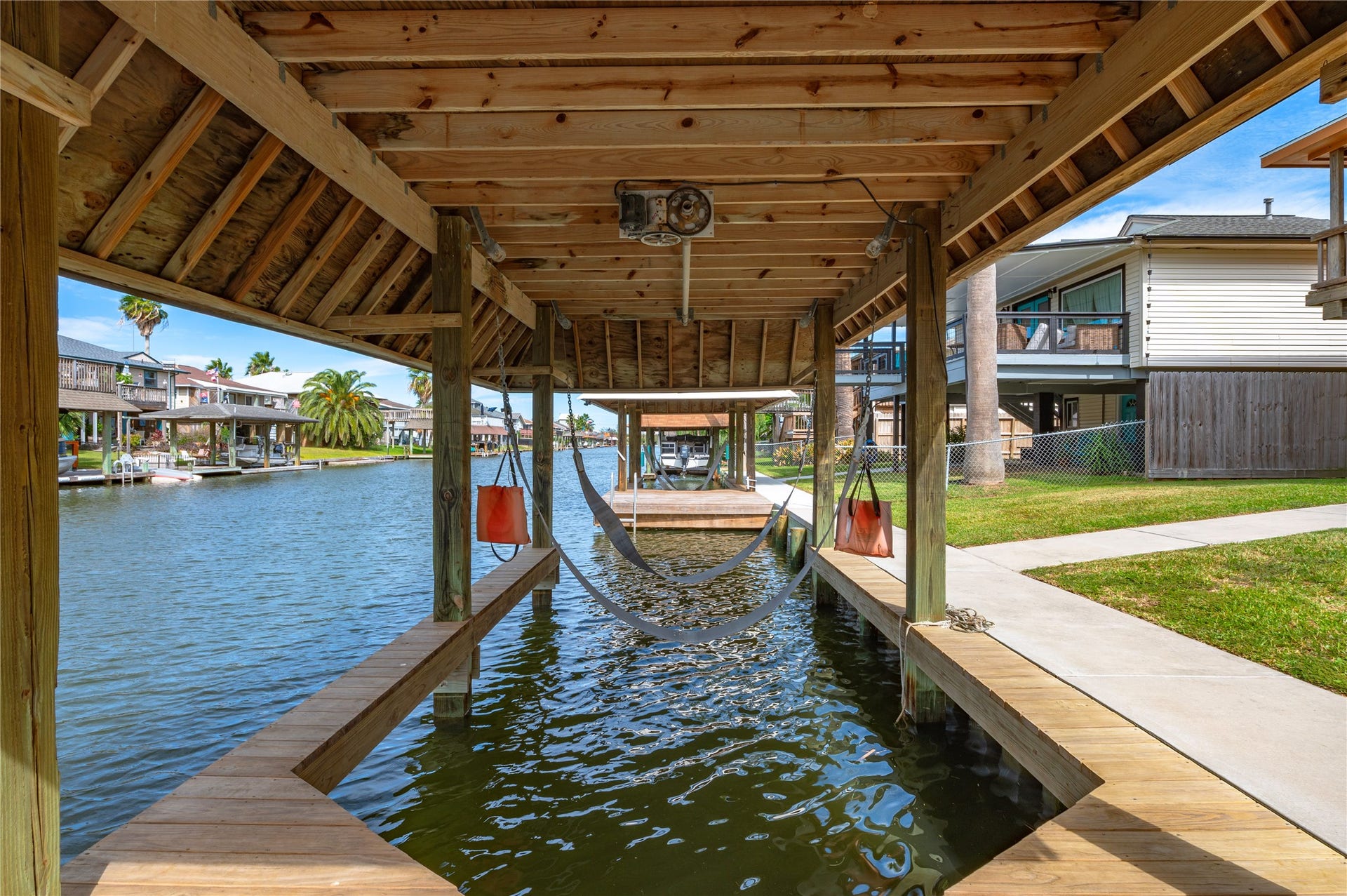 582 Warsaw Street, Bayou Vista, TX 77563 582 Warsaw Street, Bayou Vista, TX 77563