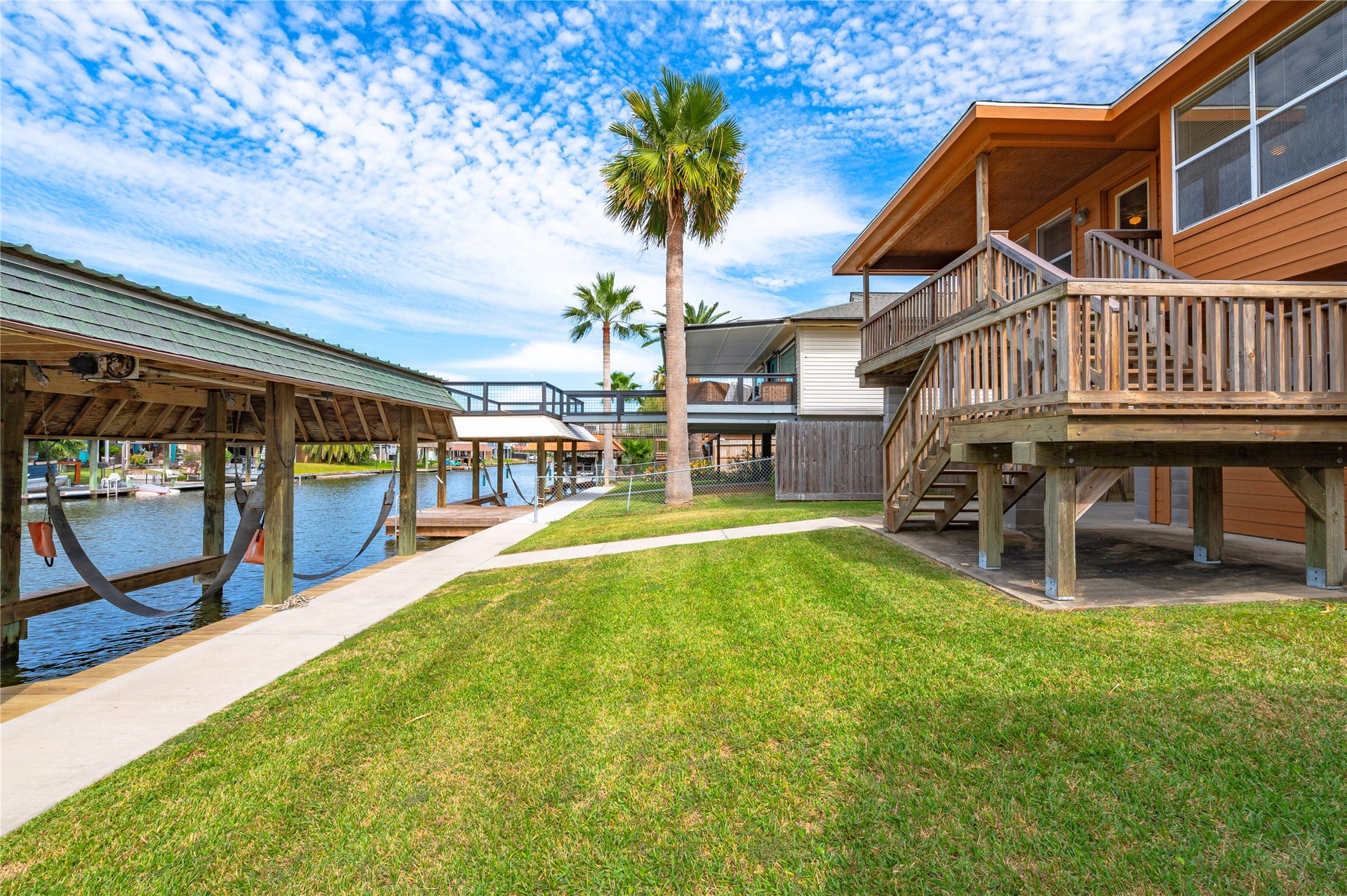 582 Warsaw Street, Bayou Vista, TX 77563 582 Warsaw Street, Bayou Vista, TX 77563