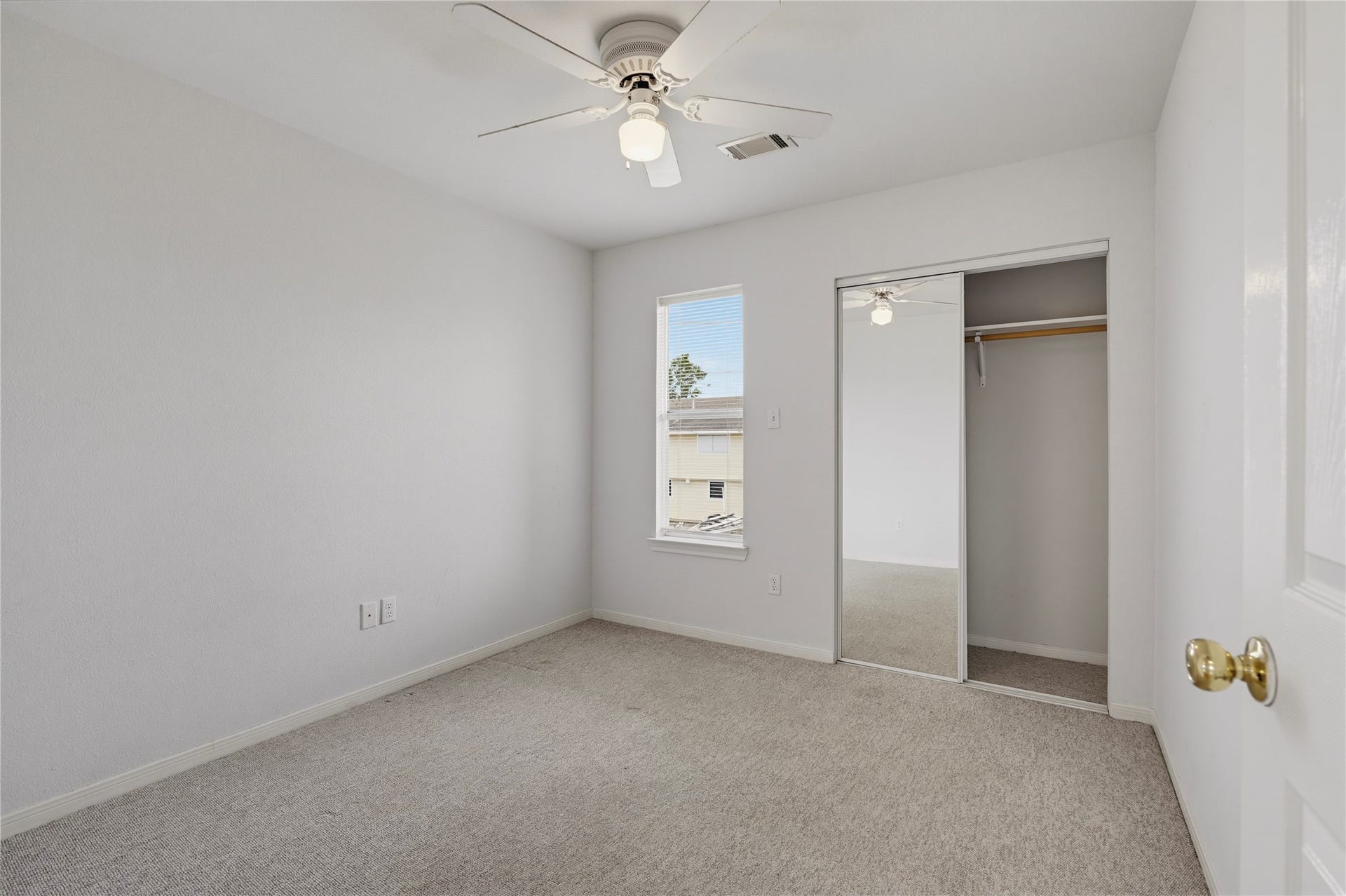 582 Warsaw Street, Bayou Vista, TX 77563 582 Warsaw Street, Bayou Vista, TX 77563