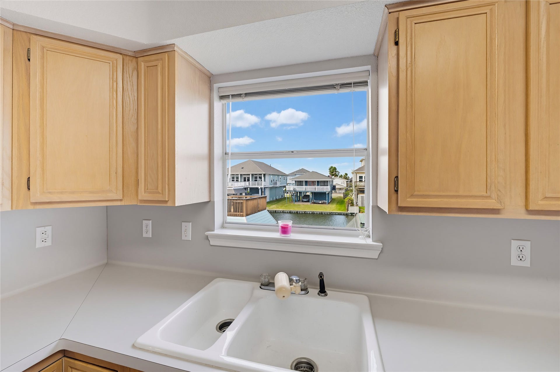 582 Warsaw Street, Bayou Vista, TX 77563 582 Warsaw Street, Bayou Vista, TX 77563
