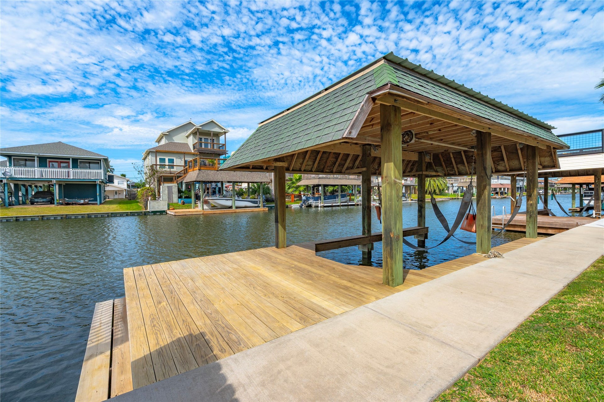 582 Warsaw Street, Bayou Vista, TX 77563 582 Warsaw Street, Bayou Vista, TX 77563